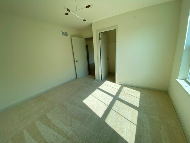 Building Photo - 3708 Provenance Way