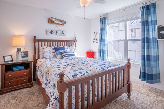 Building Photo - FURNISHED OFF-SEASON MONTHLY RENTAL