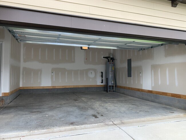 Building Photo - 2030 Kemp Rd