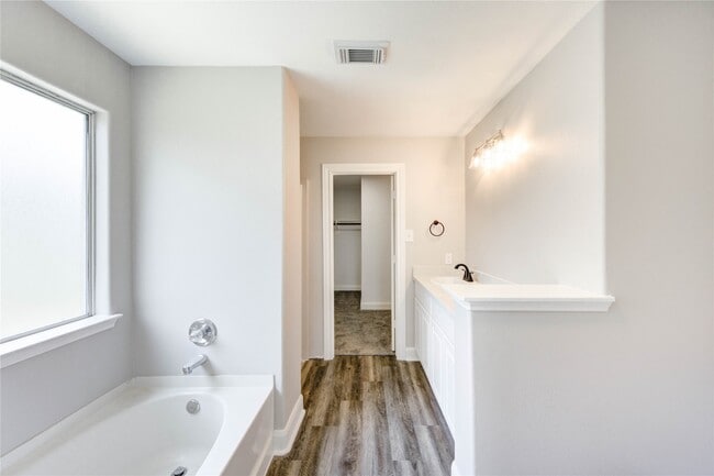 Building Photo - 1810 Adobe Stone Dr