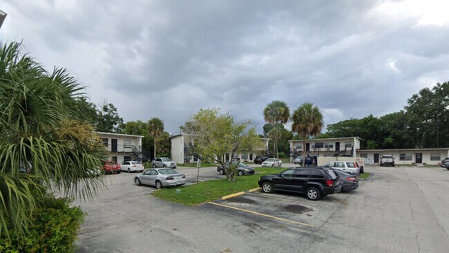 Primary Photo - 5261 Alhambra Dr
