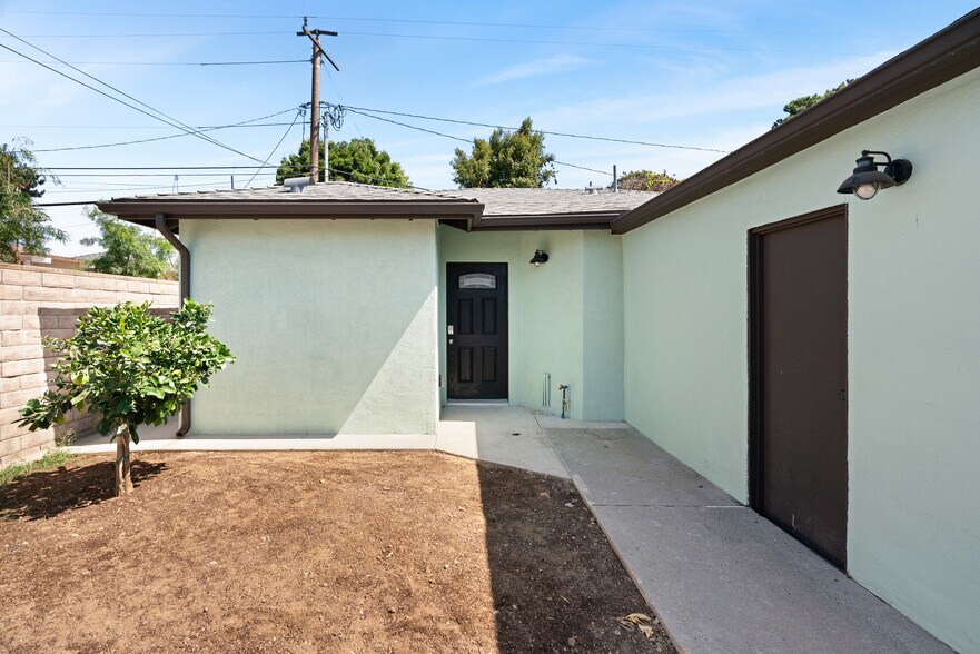 Building Photo - 2447 29th St