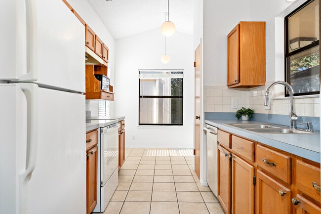 Building Photo - 1303 Chapel Creek Rd