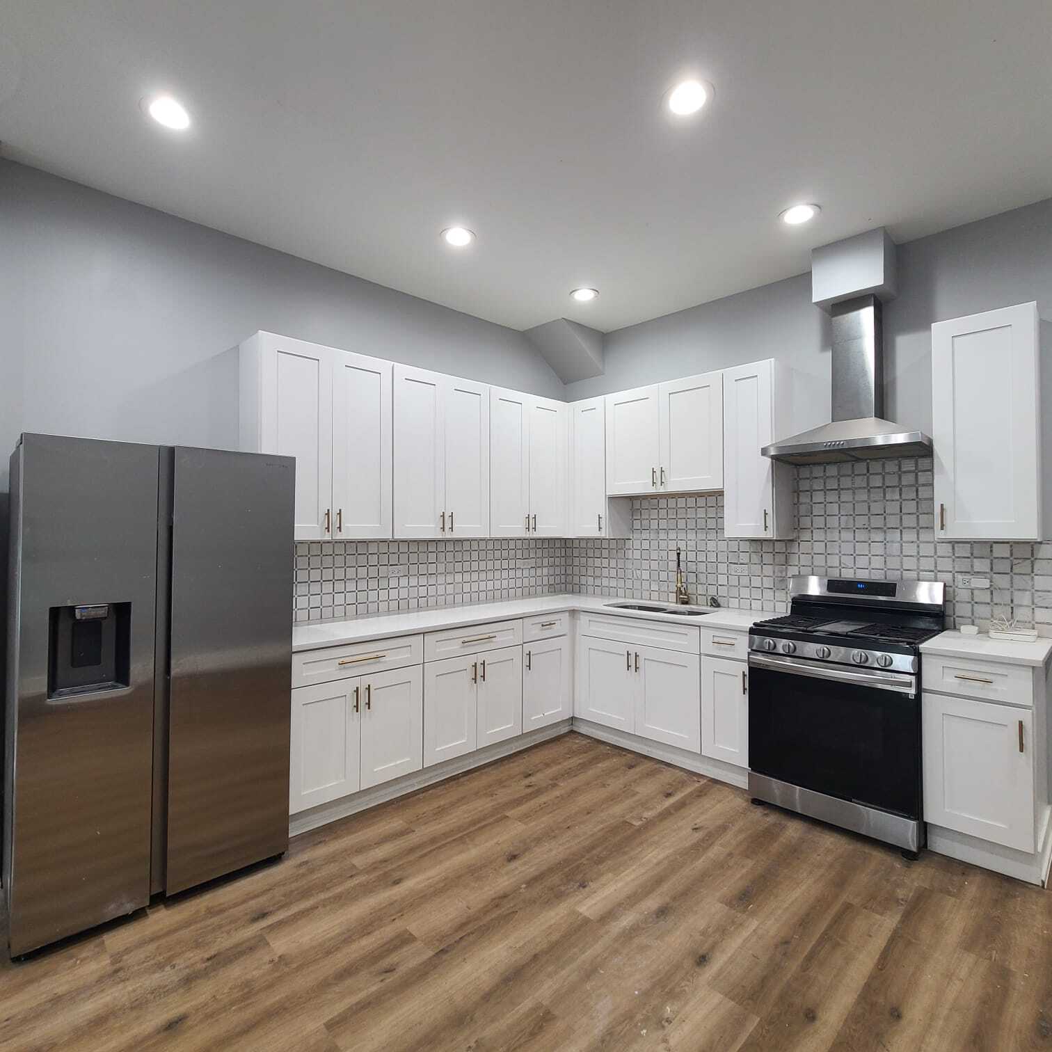 Kitchen - 5935 S Indiana Ave
