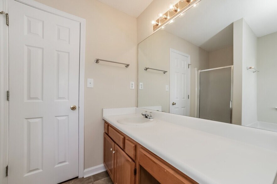 Building Photo - 83 Seals Dr