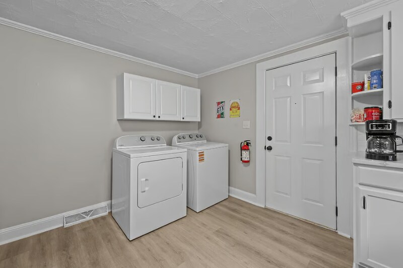 Building Photo - 105 McGill Ave NW