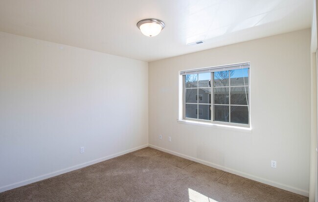 Building Photo - 3031 Coal Mine Ave