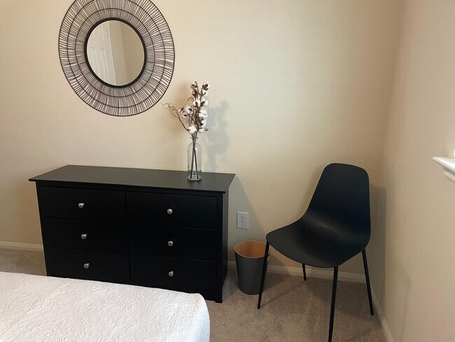 Building Photo - 31 W Spindle Tree Cir