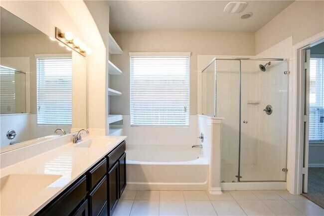 Building Photo - 8049 Arezzo Dr