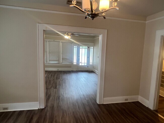 Building Photo - Tampa Heights Bungalow walk to Armature Works