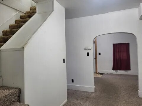 Building Photo - 313 E 2nd St