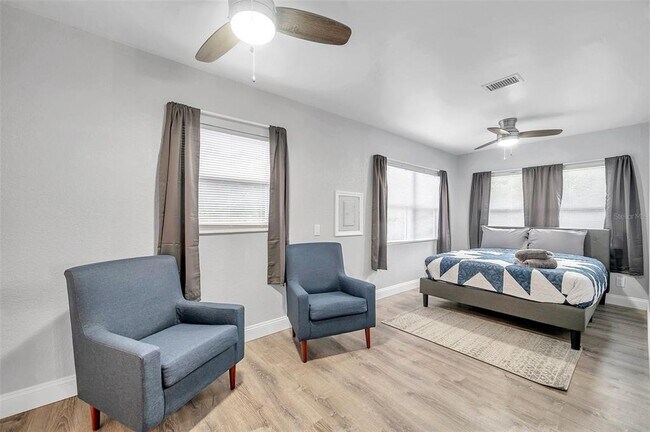 Building Photo - 3720 3rd Ave N