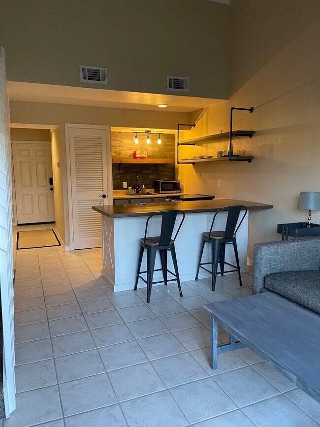 Building Photo - 1255 Ponce Island Dr