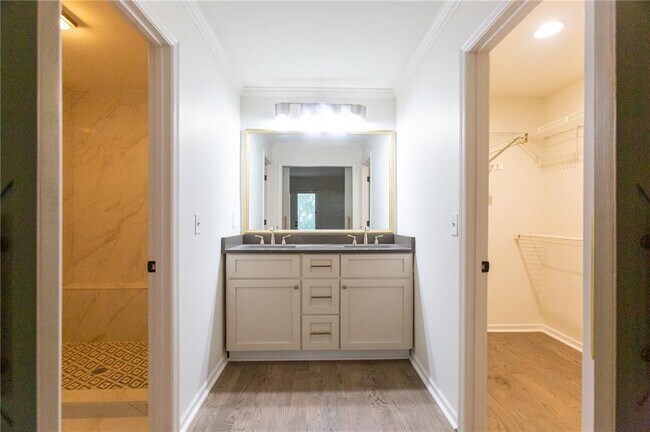 Building Photo - 45 St Claire Ln NE