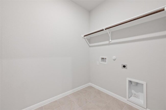 Building Photo - 732 Gray Fox Lp