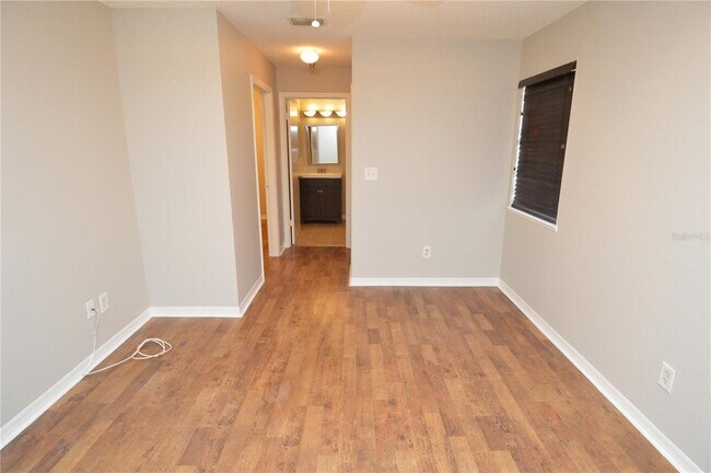 Building Photo - 10263 Gandy Blvd N