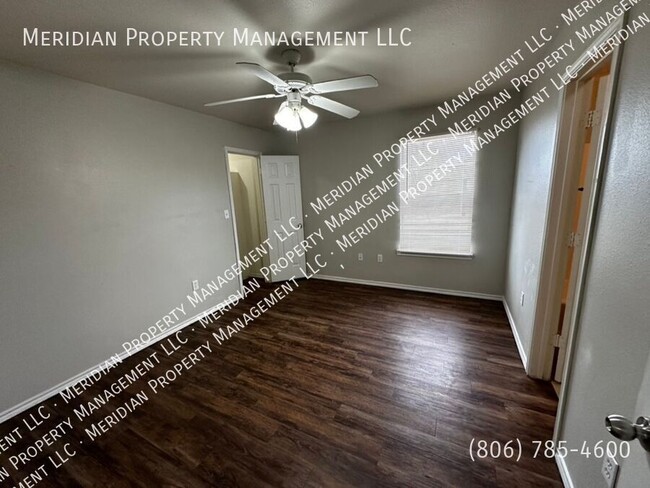 Building Photo - 533 N. Clinton-
