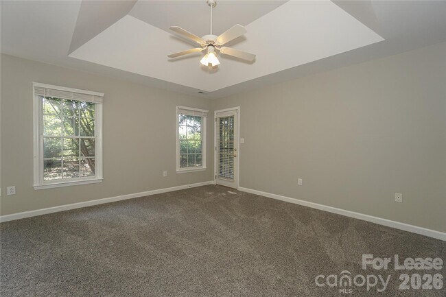 Building Photo - 840 Emerson Dr