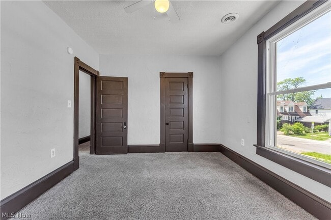 Building Photo - 812 Lovett Pl