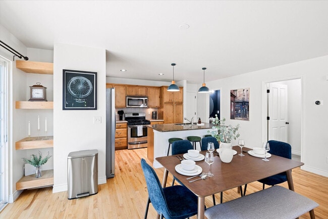 Building Photo - 344 Cajetan St