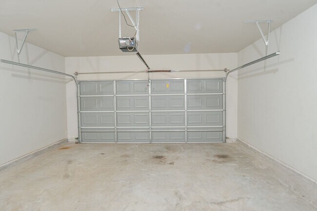 Building Photo - 108 Bryon Ln