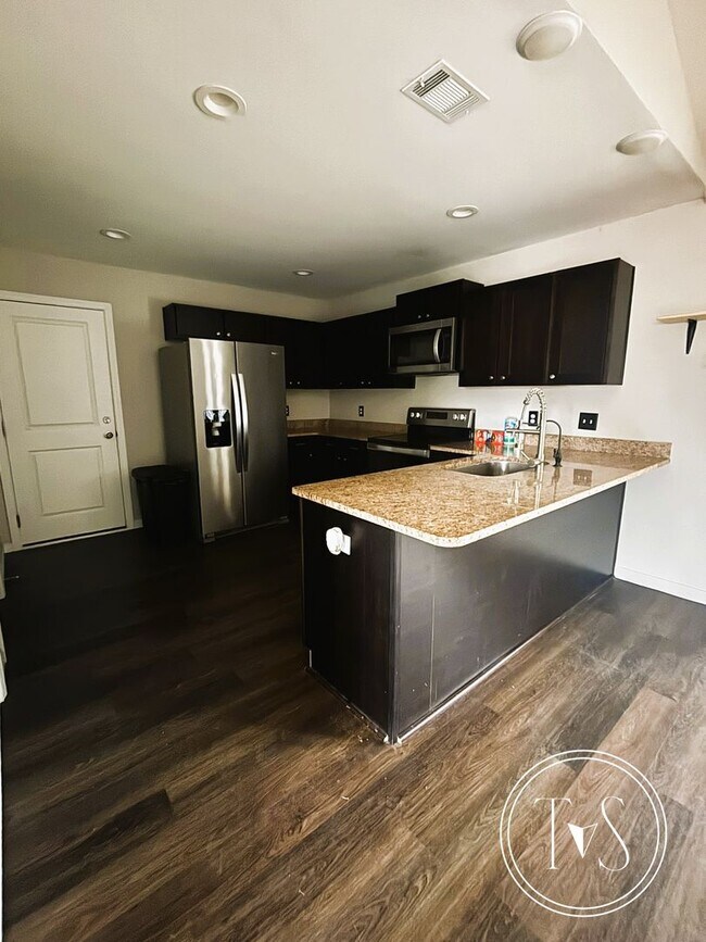 Building Photo - Updated 3 Bedroom Home in Persimmon Estates subdivision of Ludowici, GA