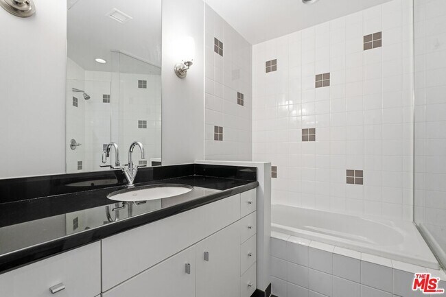 Building Photo - 1100 Wilshire Blvd