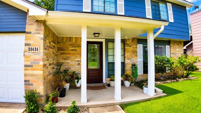 Building Photo - 20434 Blue Juniper Dr