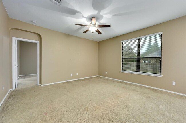Building Photo - 1029 Hyde Park Dr