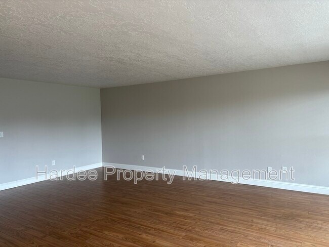 Building Photo - 113 W Braemere Rd