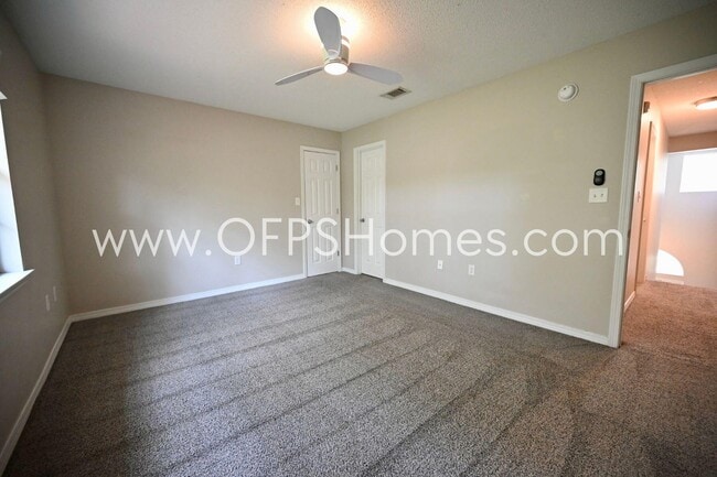 Building Photo - 214 Tooke St