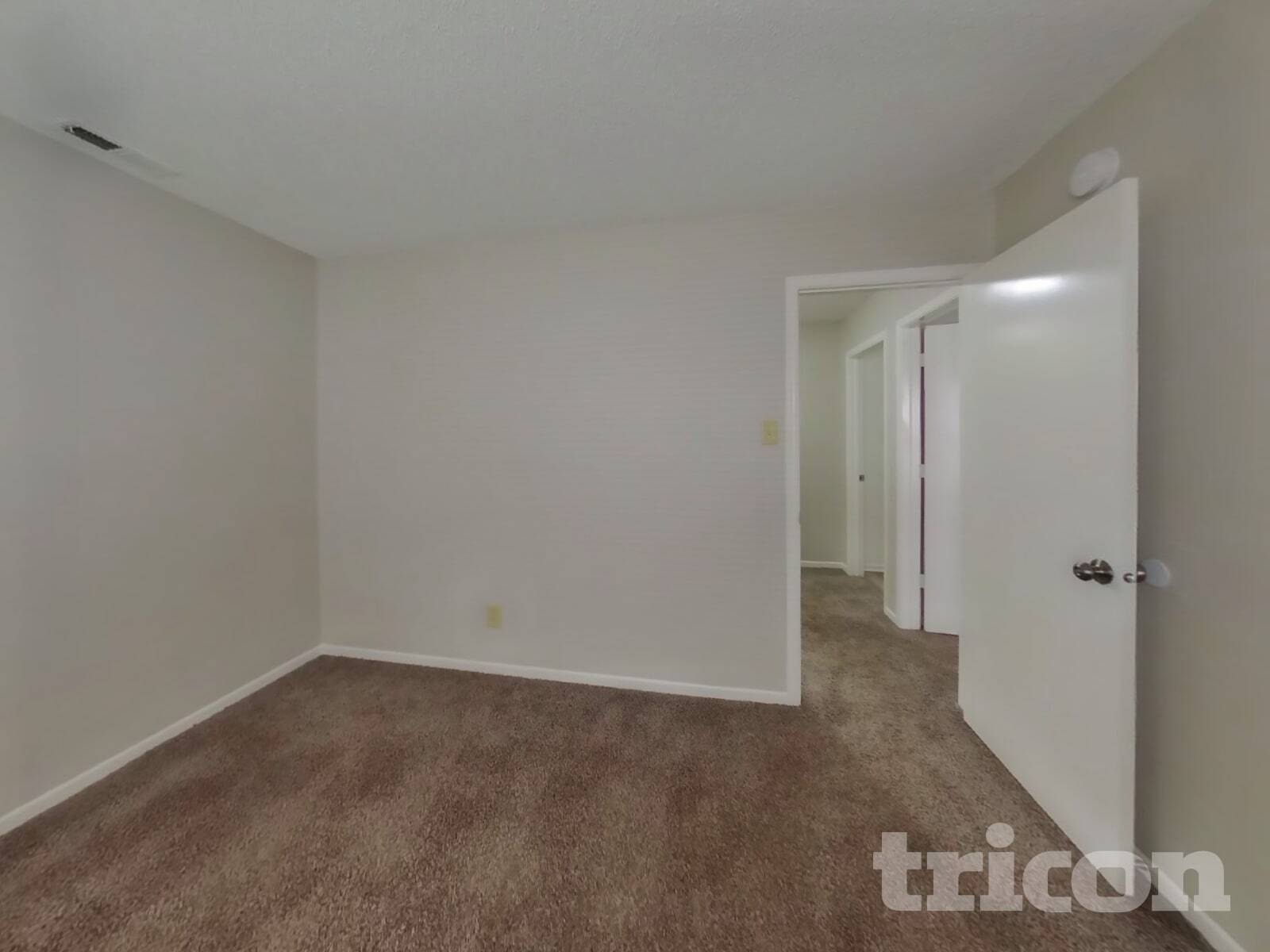 Building Photo - 8643 Hopewell Ct
