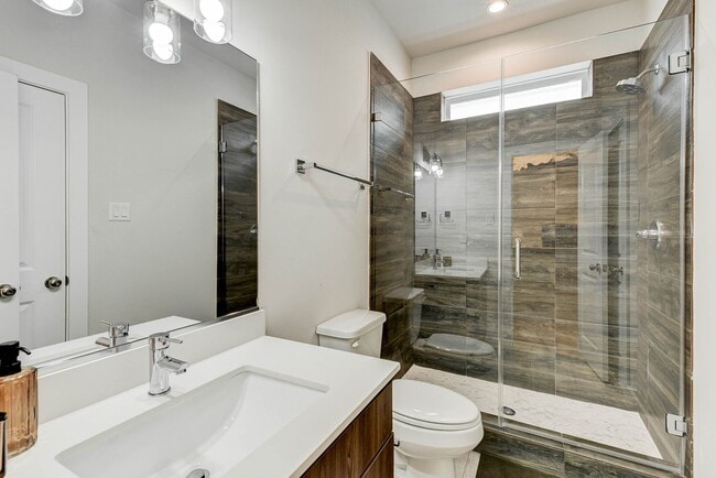 Building Photo - 5857 Dolores St