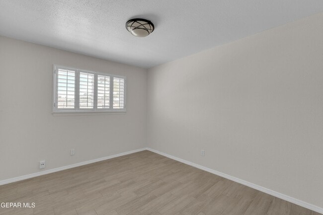 Building Photo - 10516 Cuesta Brava Ln