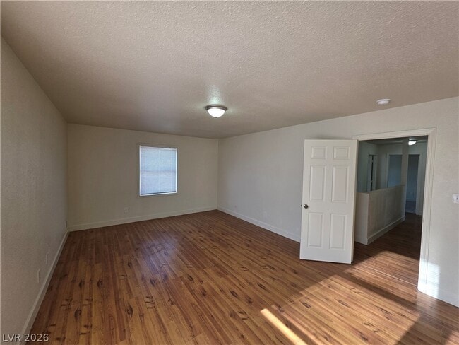 Building Photo - 1590 Mustang Dr