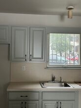 Building Photo - 3370 Baychester Ave