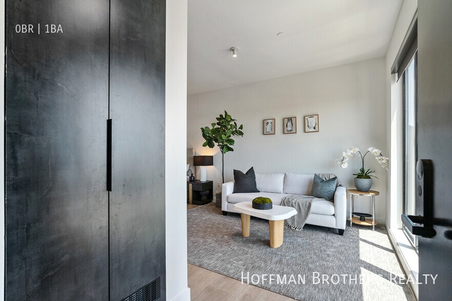 Building Photo - 10700 Tabor St