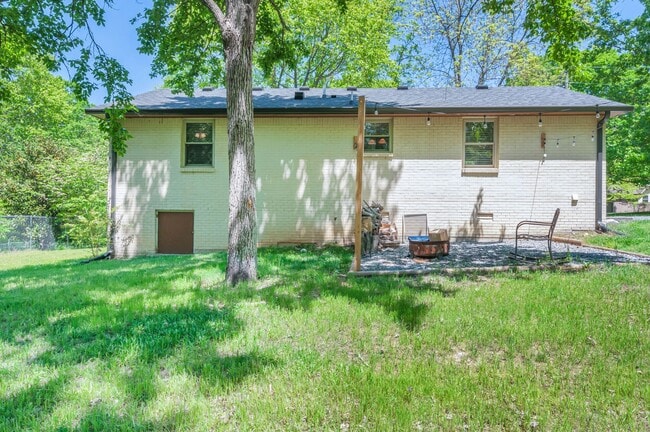 Building Photo - 7311 Birch Bark Dr