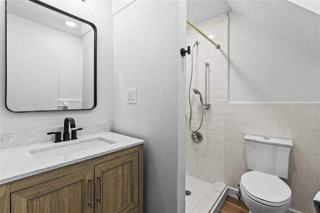 Building Photo - 1803 E Orange Ave