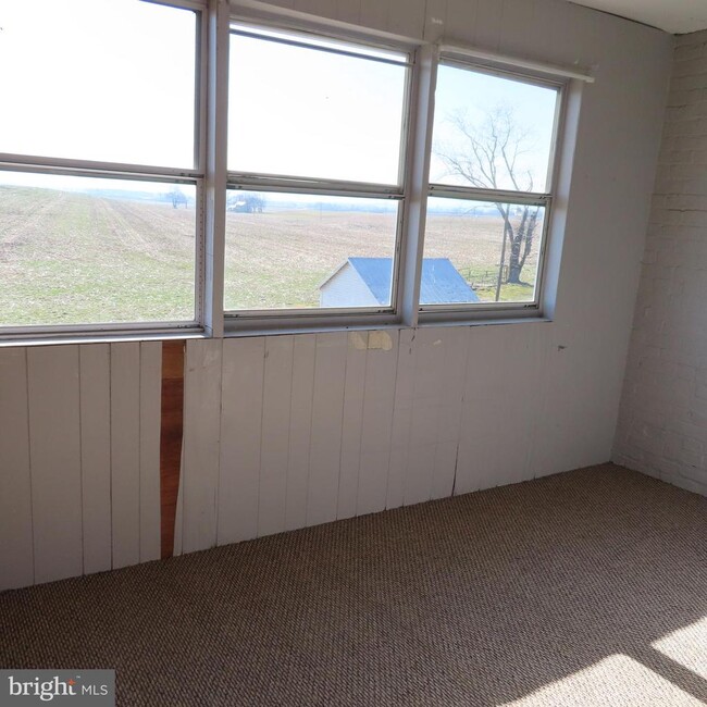 Building Photo - 1410 Gillan Dr