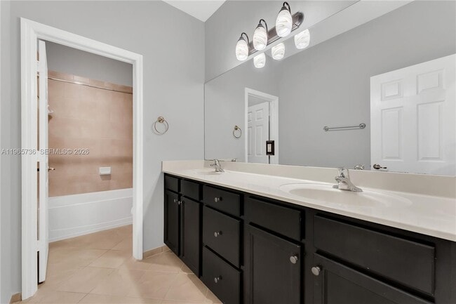 Building Photo - 3401 SE 5th St