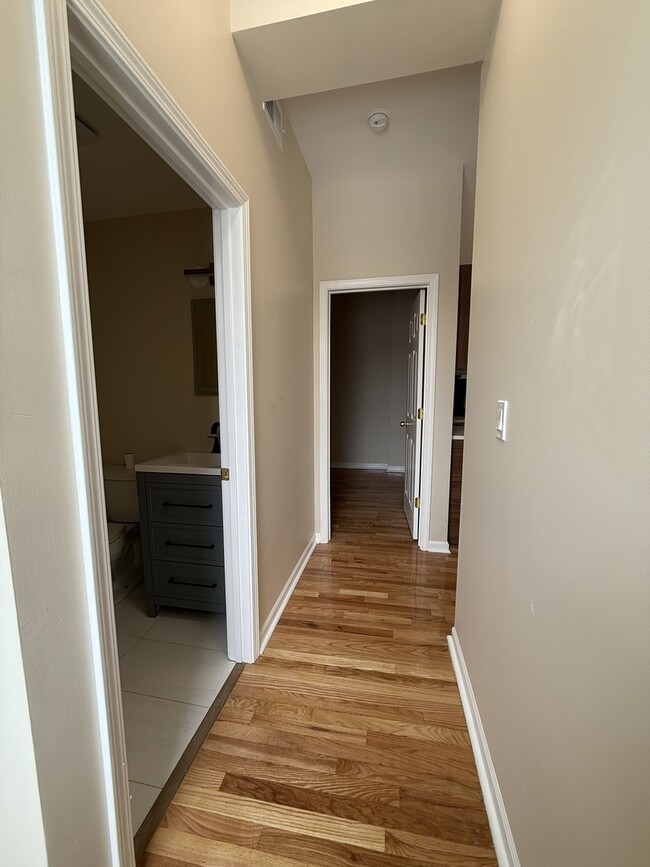 Building Photo - 3476 S Archer Ave