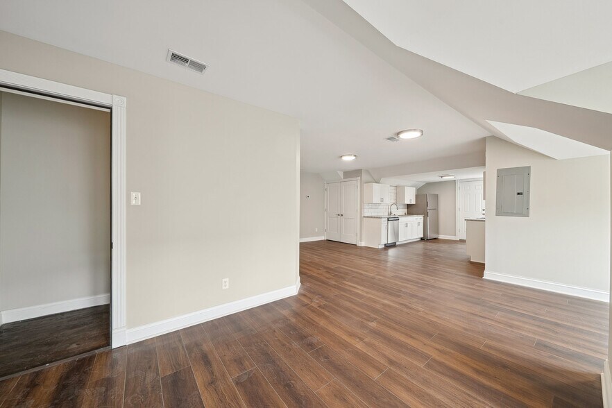 Building Photo - 68 E Philadelphia St