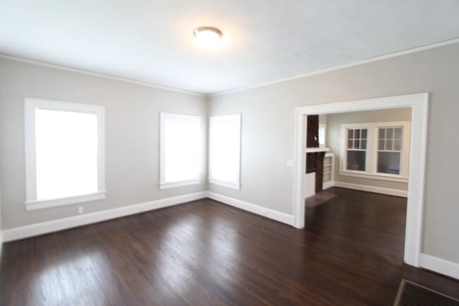 Building Photo - New On The Market!! Will not last long at this price. Better Hurry!!