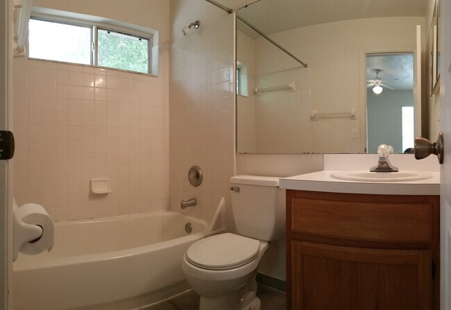 Building Photo - 1710 NW 7th St