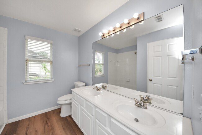 Building Photo - 9002 Sundown Dr