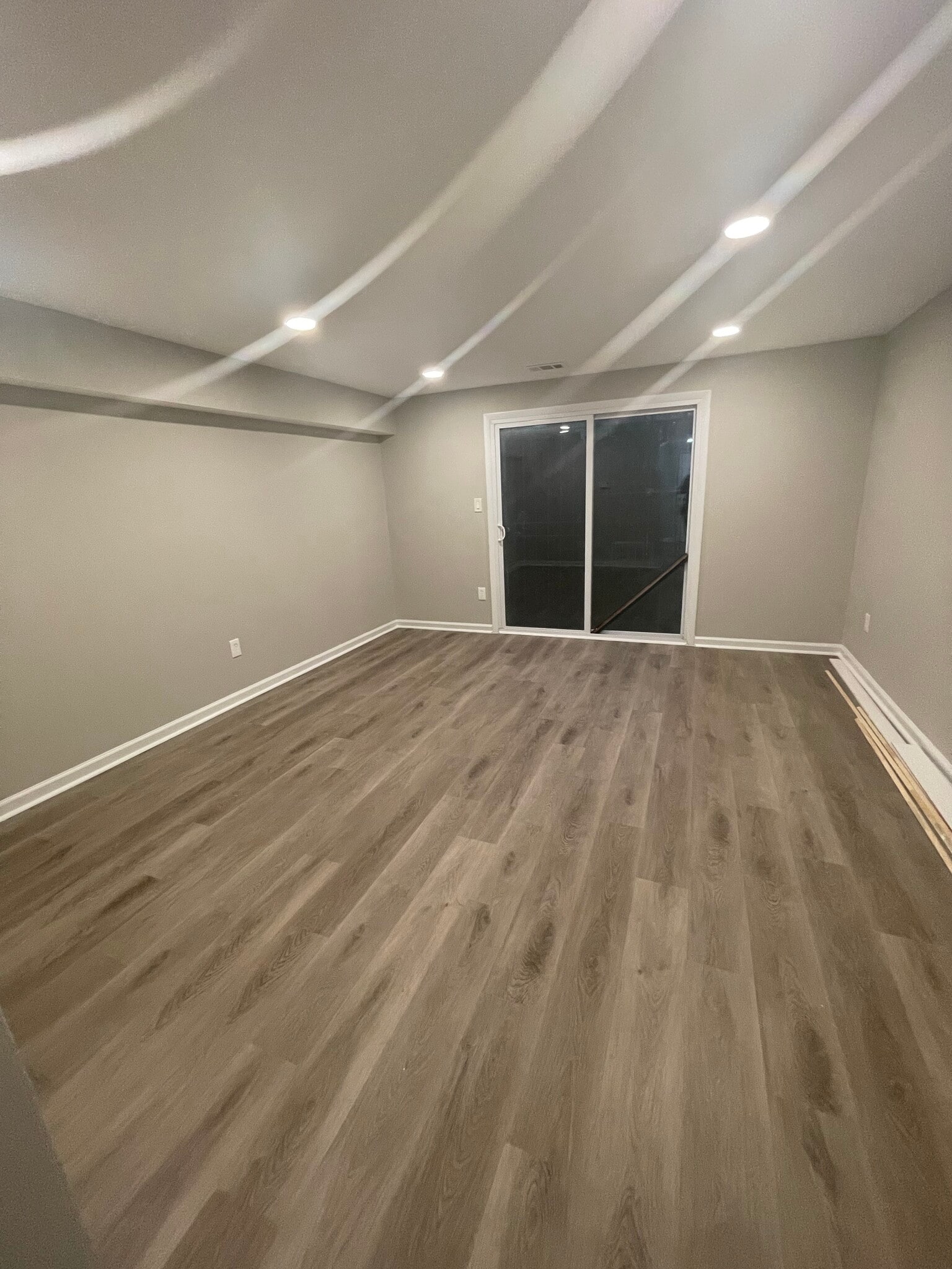 Living Room (2/3) - 1900 Dutch Village Dr