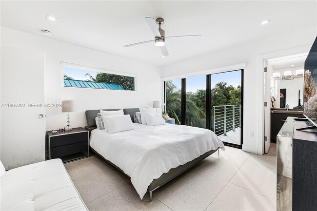 Building Photo - 640 Fernwood Rd