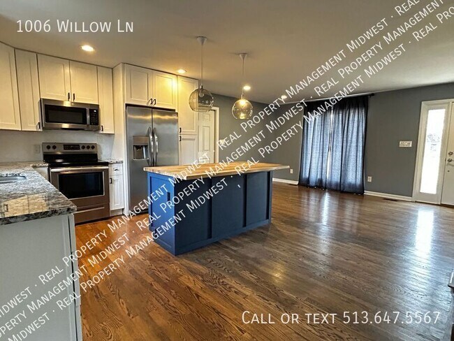 Building Photo - 1006 Willow Ln
