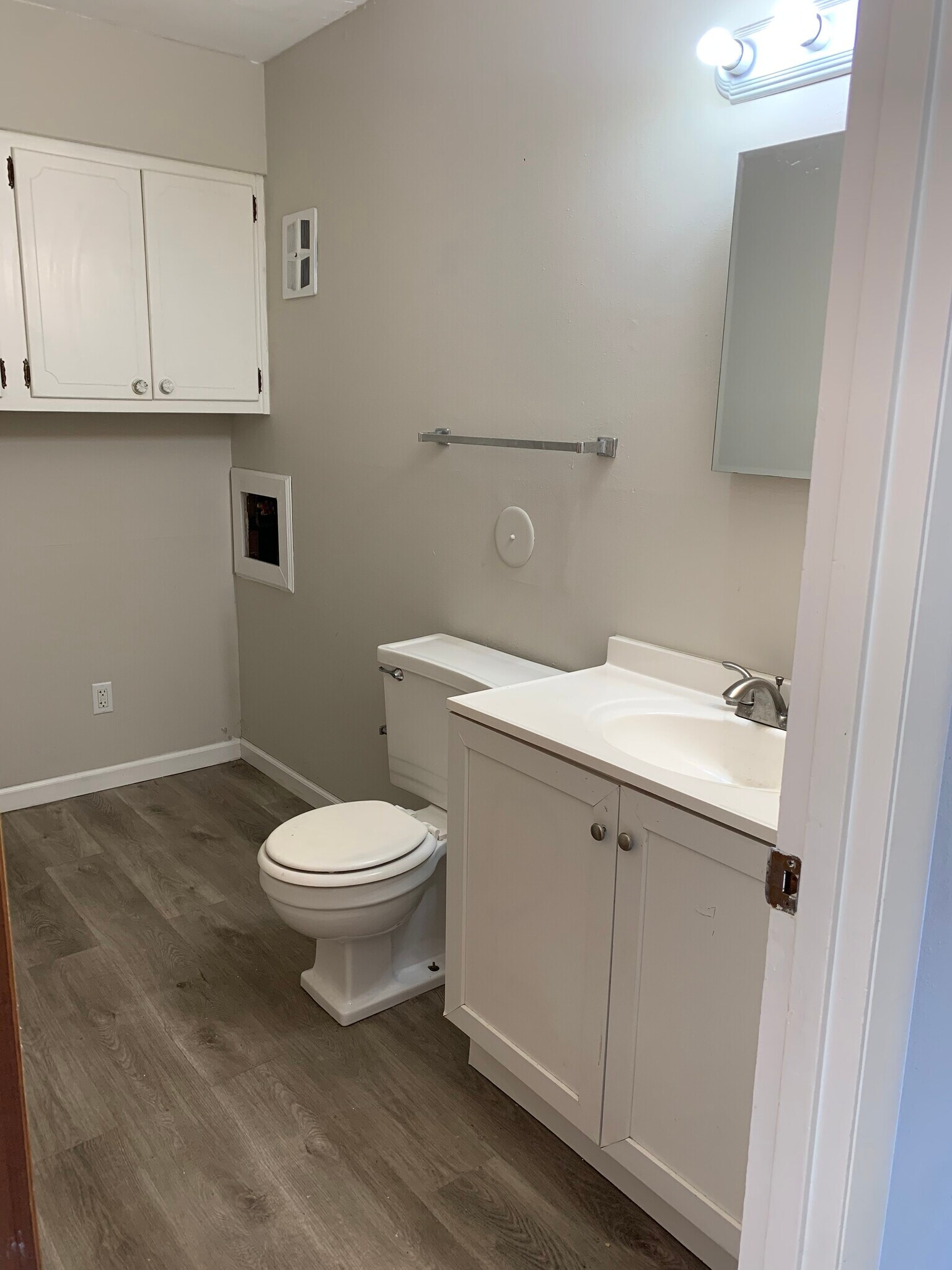 Building Photo - 7510 Hazelcrest Dr